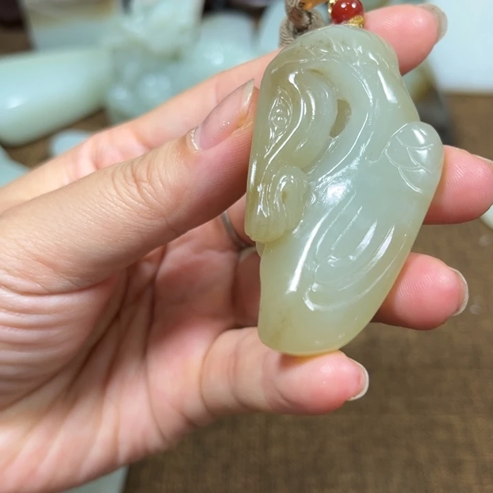 颈饰未镶嵌和田玉