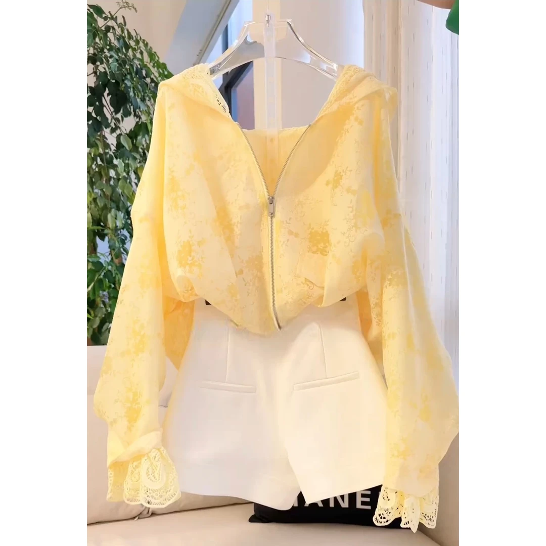 2025春夏季新款时尚气质宽松显瘦设计感蕾丝拼接连帽拉链短外套女