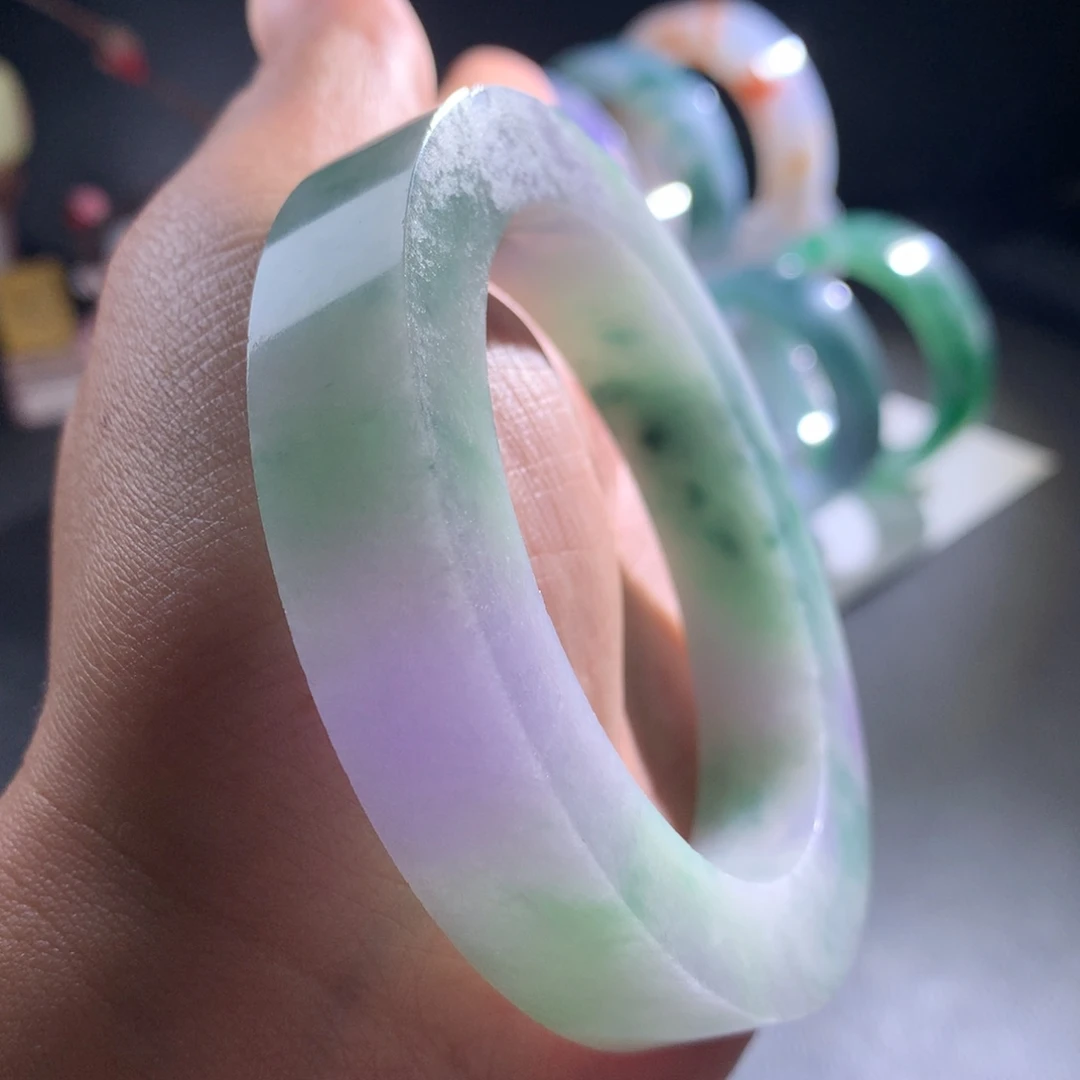 定制翡翠未镶嵌手镯