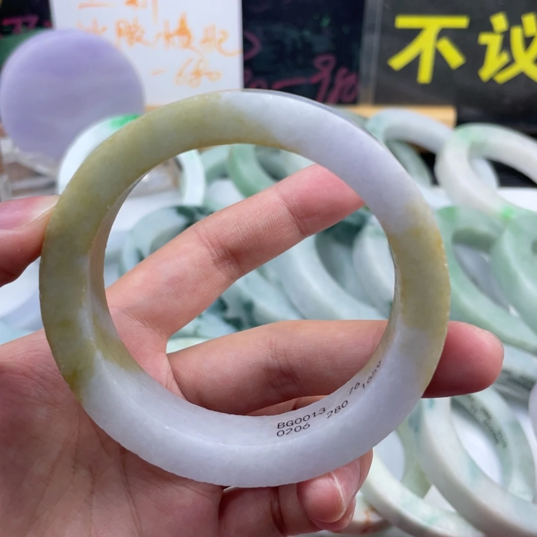 定制翡翠未镶嵌翡翠手镯Ａ货