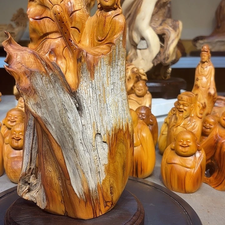 柏木太行崖柏观音摆件