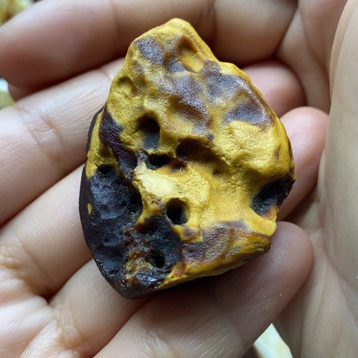 定制琥珀蜜蜡全皮