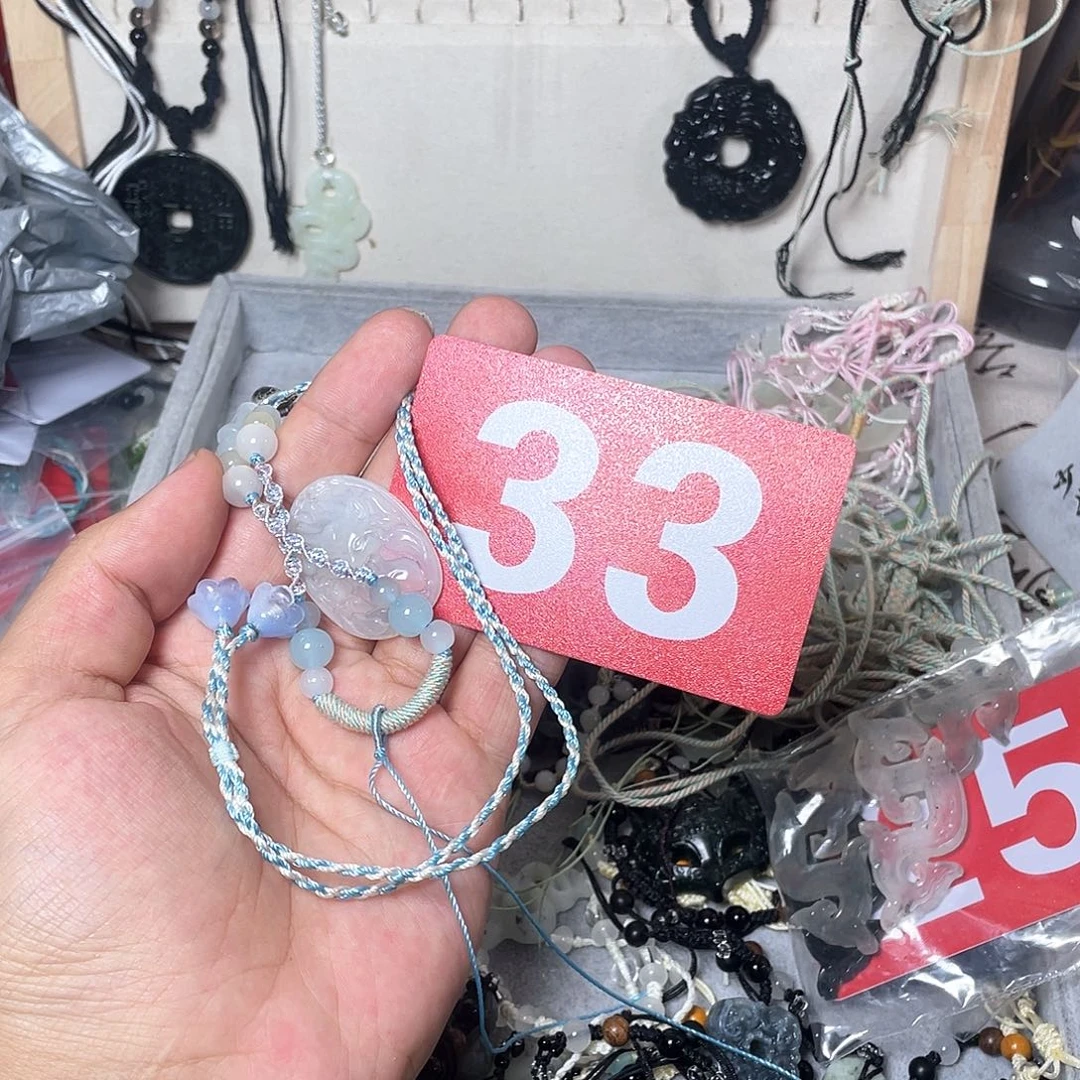 蛇纹石玉颈饰合金初***?