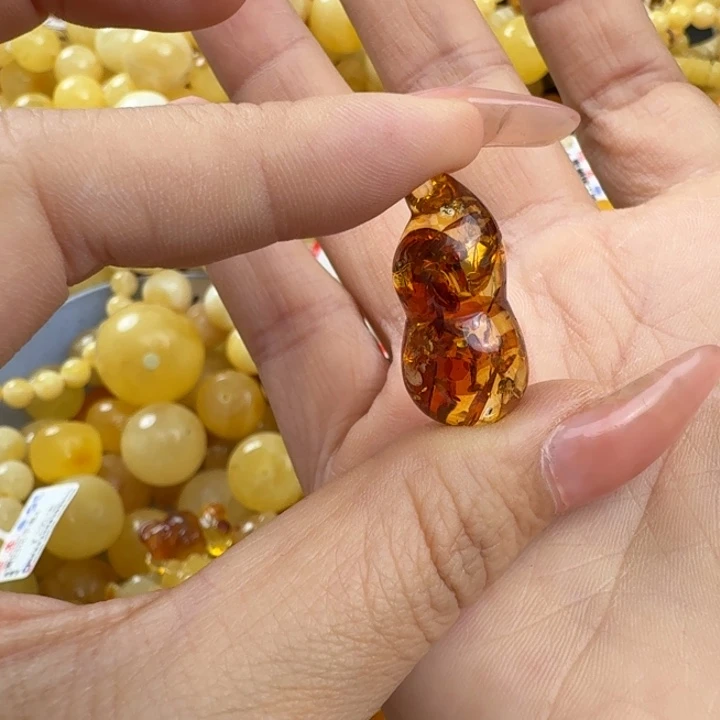 琥珀未镶嵌珠宝奇石