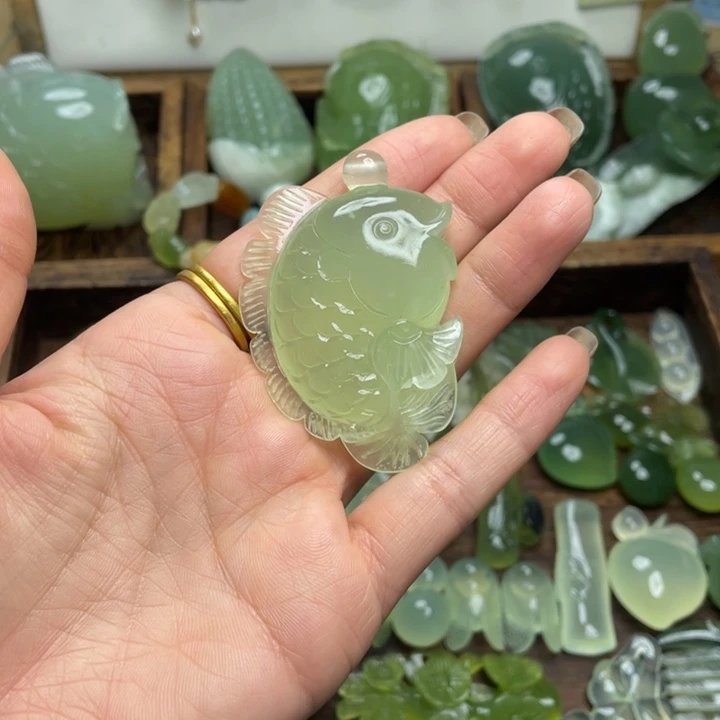 蛇纹石玉合金颈饰