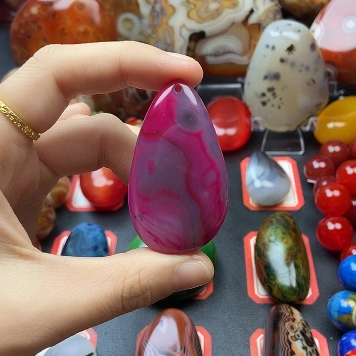 玛瑙/玉髓未镶嵌珠宝奇石