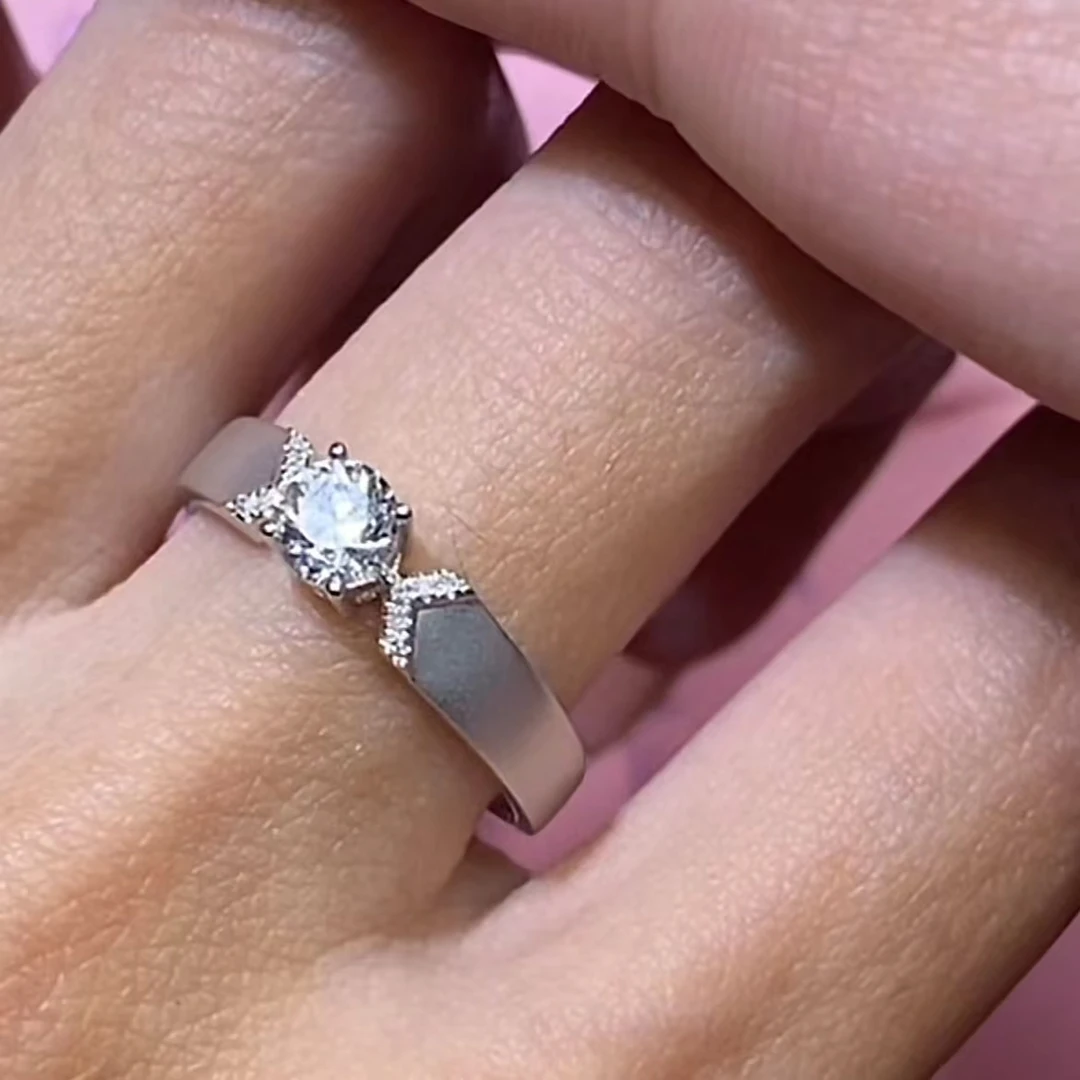 JTW13-212 18k镶嵌钻石戒指