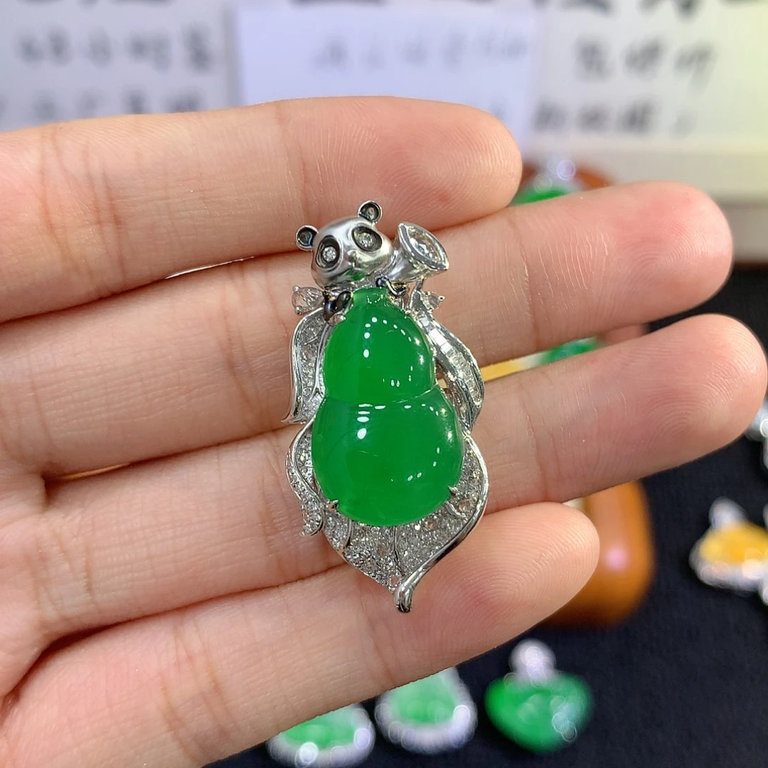 【闪购商品】吊坠(不含链)18K金镶嵌翡翠葫芦