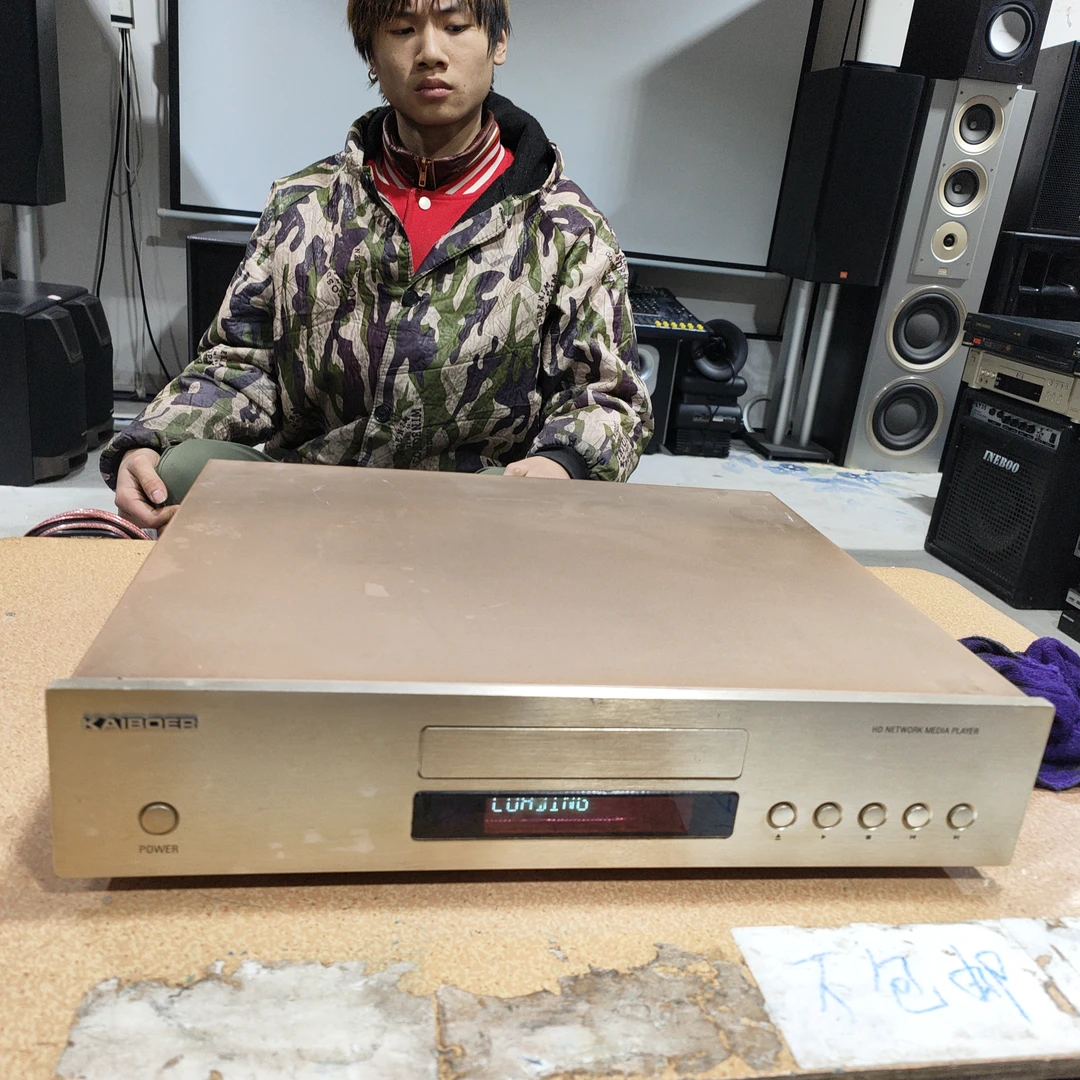 8新 CAV 二手KAIBOER    DVD机，通电，坏的，不带线材