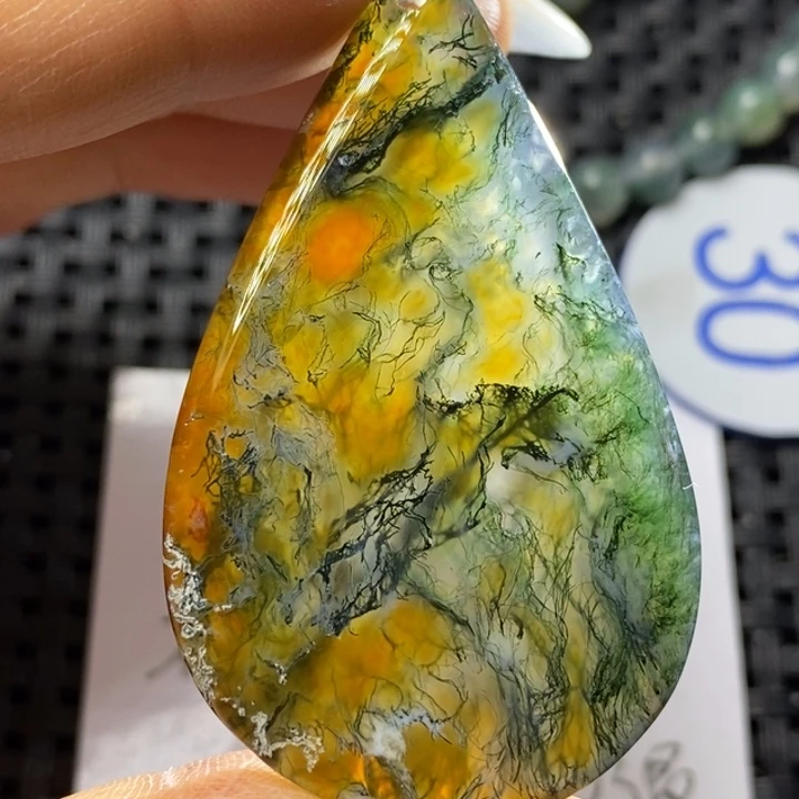 未镶嵌颈饰玛瑙/玉髓大*