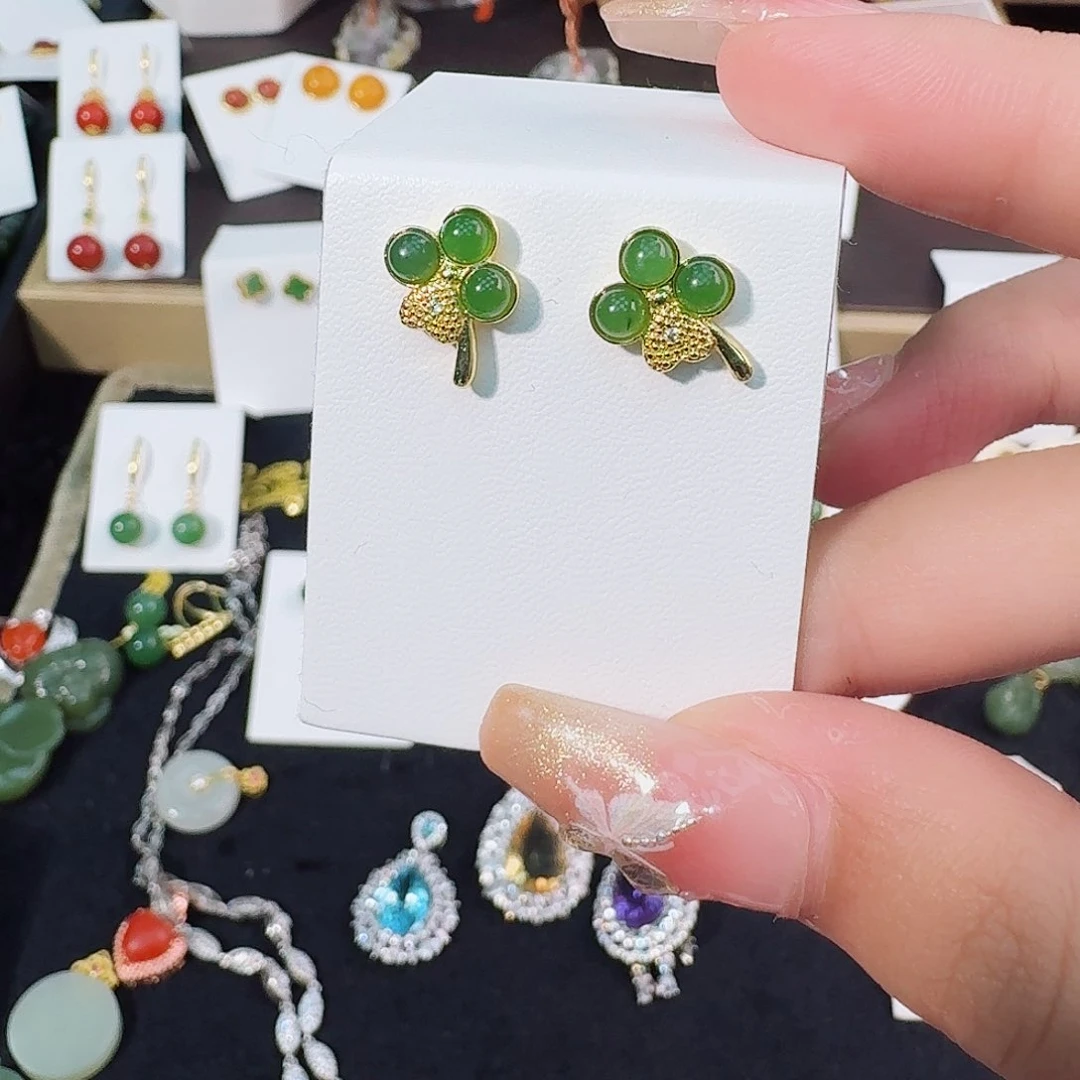 和田玉（碧玉）银S925镶嵌耳饰三叶草简单耳钉