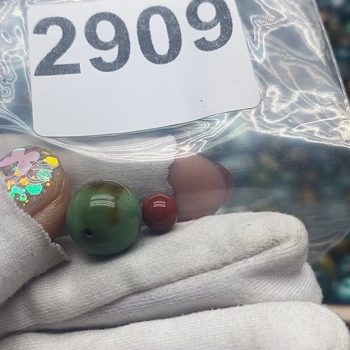 南红玛瑙未镶嵌颈饰