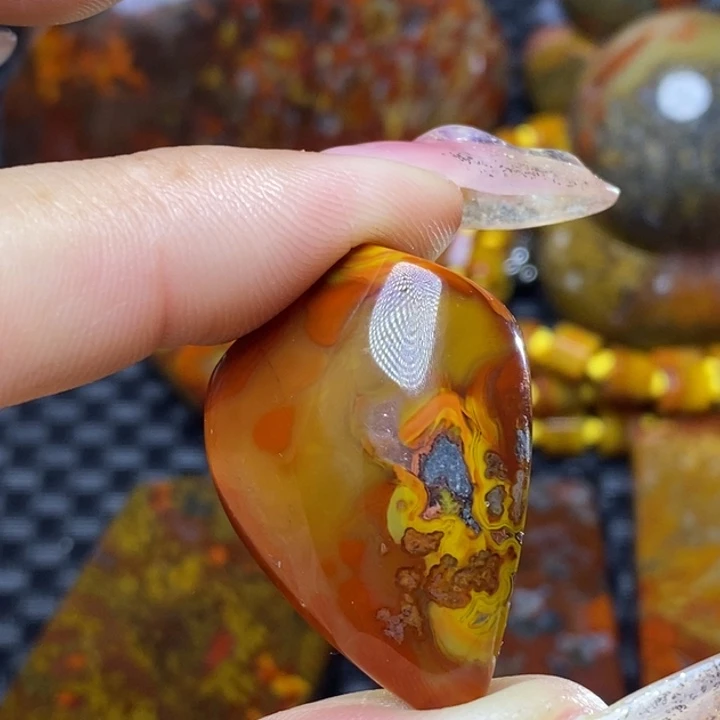 玛瑙/玉髓颈饰未镶嵌