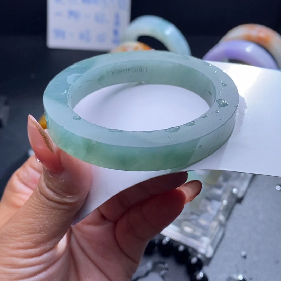 定制翡翠未镶嵌翡翠手镯