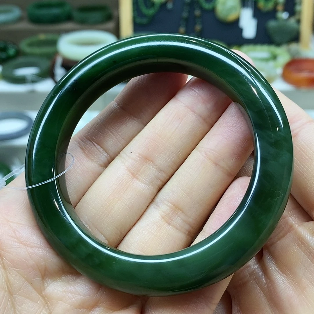 【闪购商品】未镶嵌手镯和田玉（碧玉）