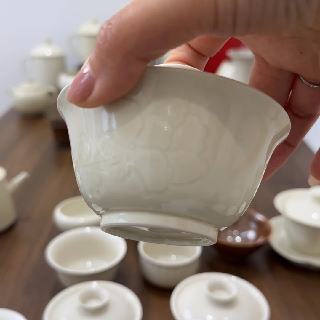 微瑕定瓷手工两才盖碗不带礼盒