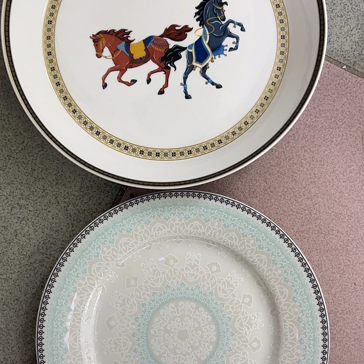 新骨瓷2个8寸菜盘1个7.5寸浮雕盘微瑕尾货完美主义者慎拍