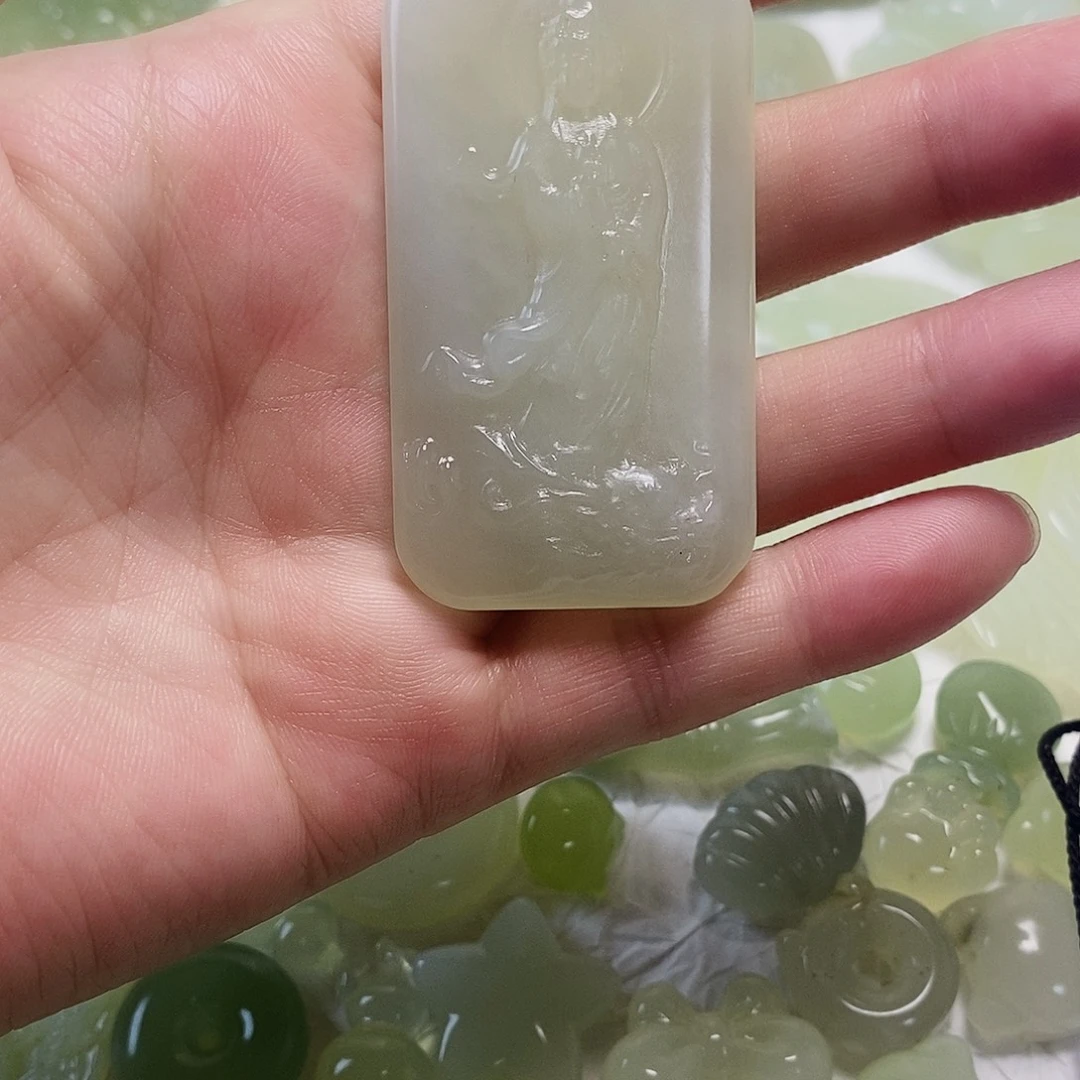 蛇纹石玉合金颈饰