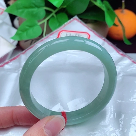 翡翠手镯未镶嵌   正圈53-54 海蓝之迷