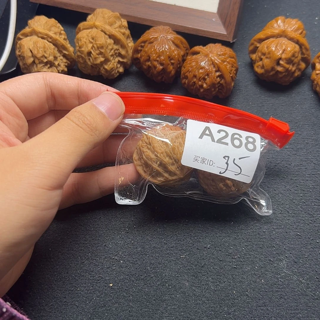 文玩核桃吊坠铁锤