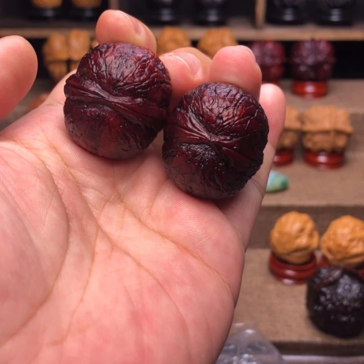 把件橄榄核72七彩龙珠31+