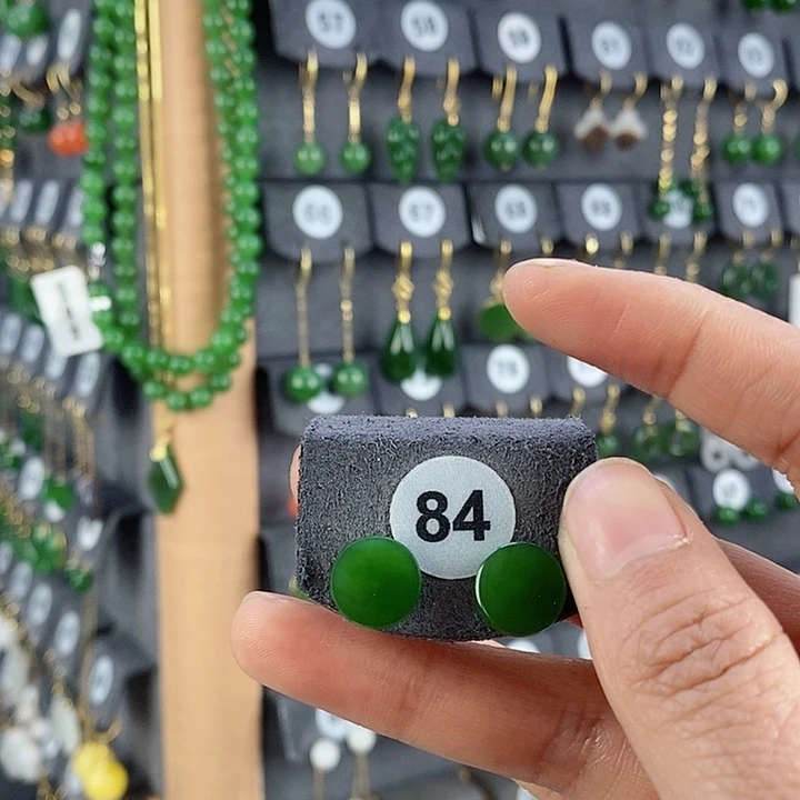 和田玉耳饰18K金镶嵌