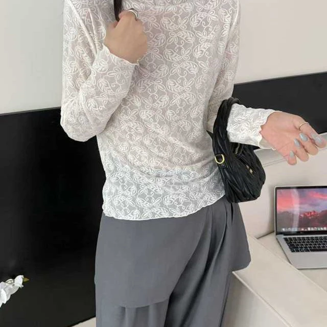 女士蕾丝半高领木耳边提花网纱打底衫洋气内搭上衣