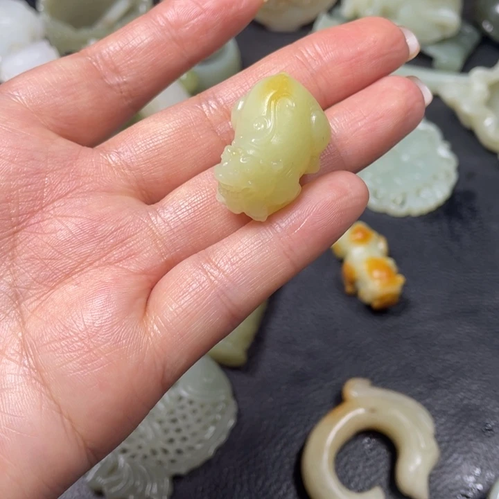 和田玉（子料）未镶嵌颈饰