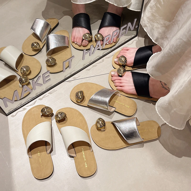 韩版平底套趾凉拖鞋女外穿软底防滑2025夏季新款海边沙滩一字拖鞋