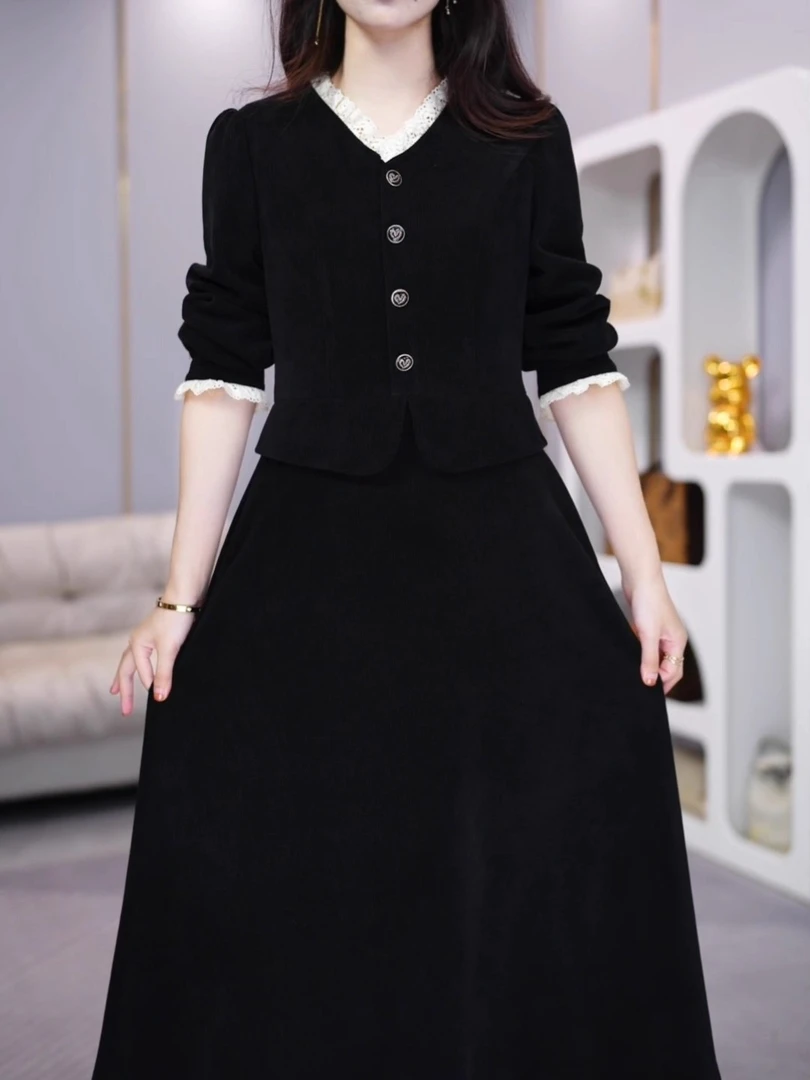 黑色春秋款连衣裙女长袖高档2025新款遮肚显瘦V领假两件中长裙子