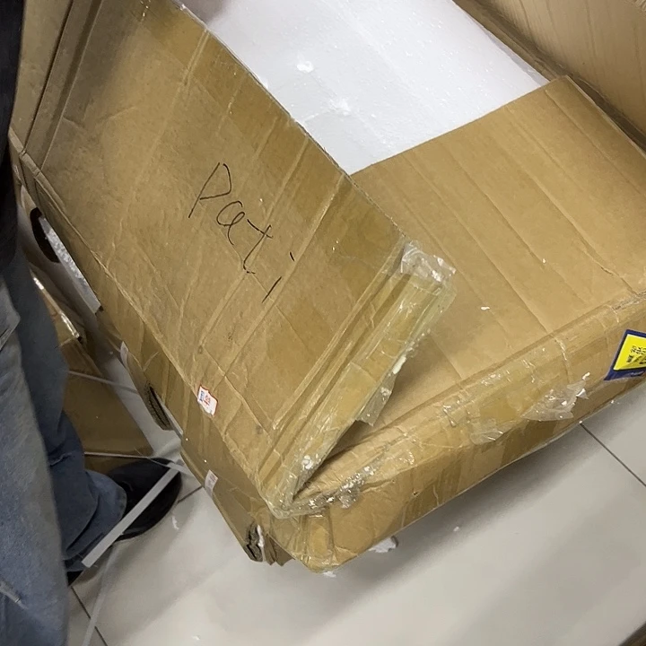 P***ipati折叠桌清仓不退不换瑕疵