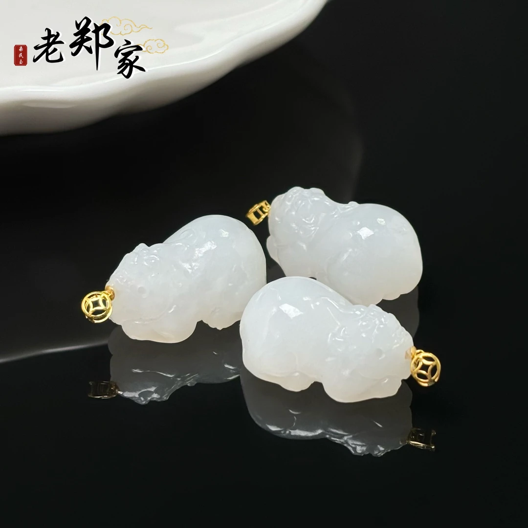 【老郑家】18k金和田玉貔貅挂件 多样性发1件不带链 3031