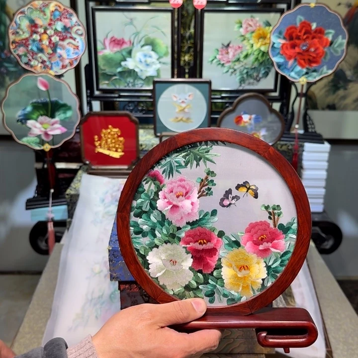 刺绣刺绣工艺精湛