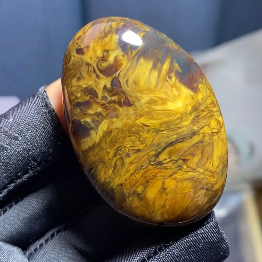 琥珀未镶嵌裸石。。。