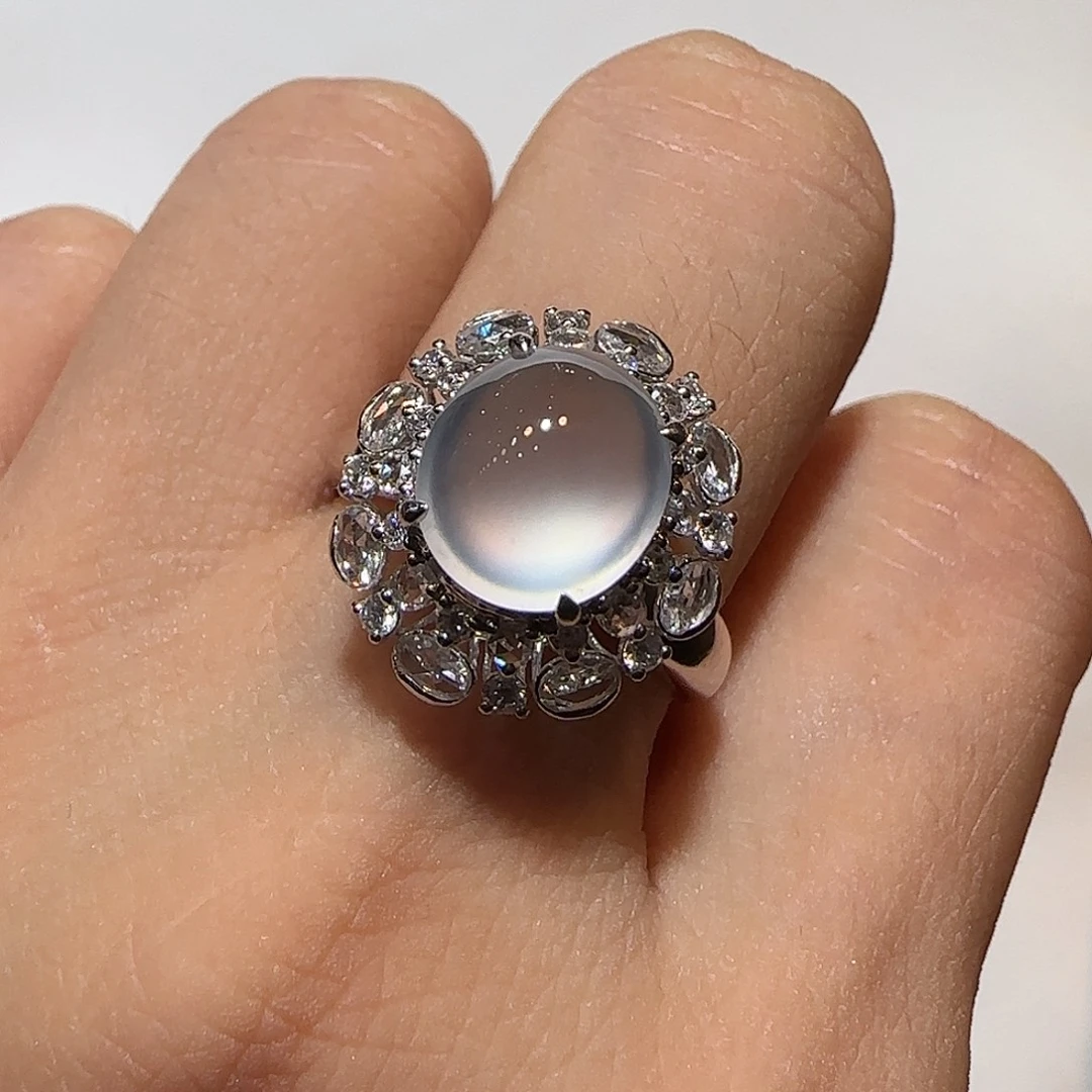 翡翠18K金镶嵌戒指蛋面