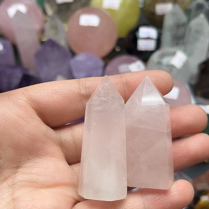 珠宝半成品水晶未镶嵌66克粉水晶柱