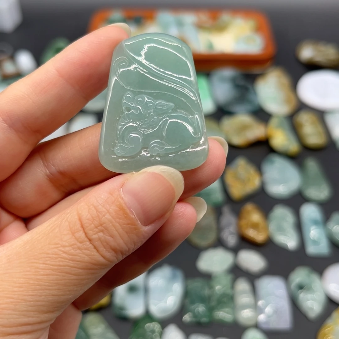 颈饰未镶嵌翡翠貔貅