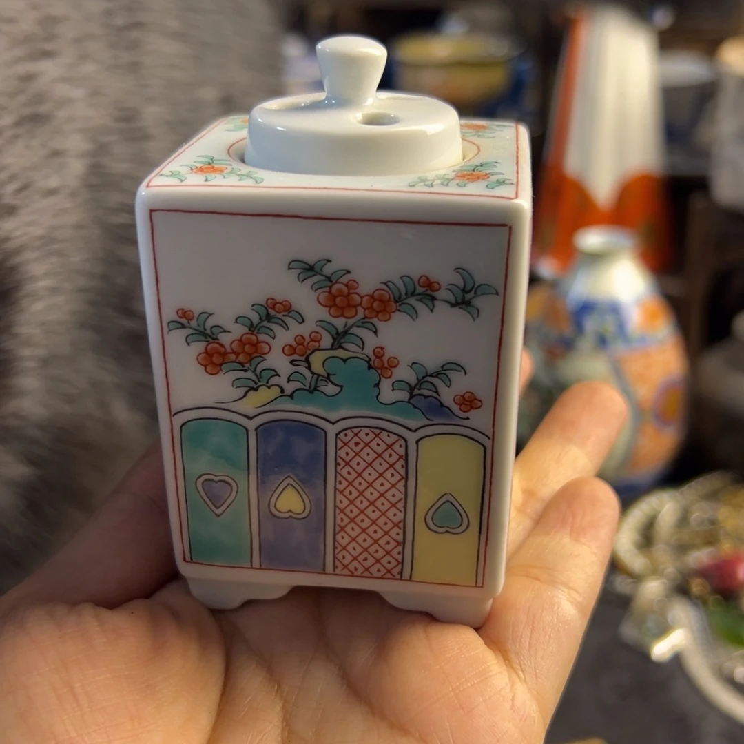 其泉陶瓷是一个具有
