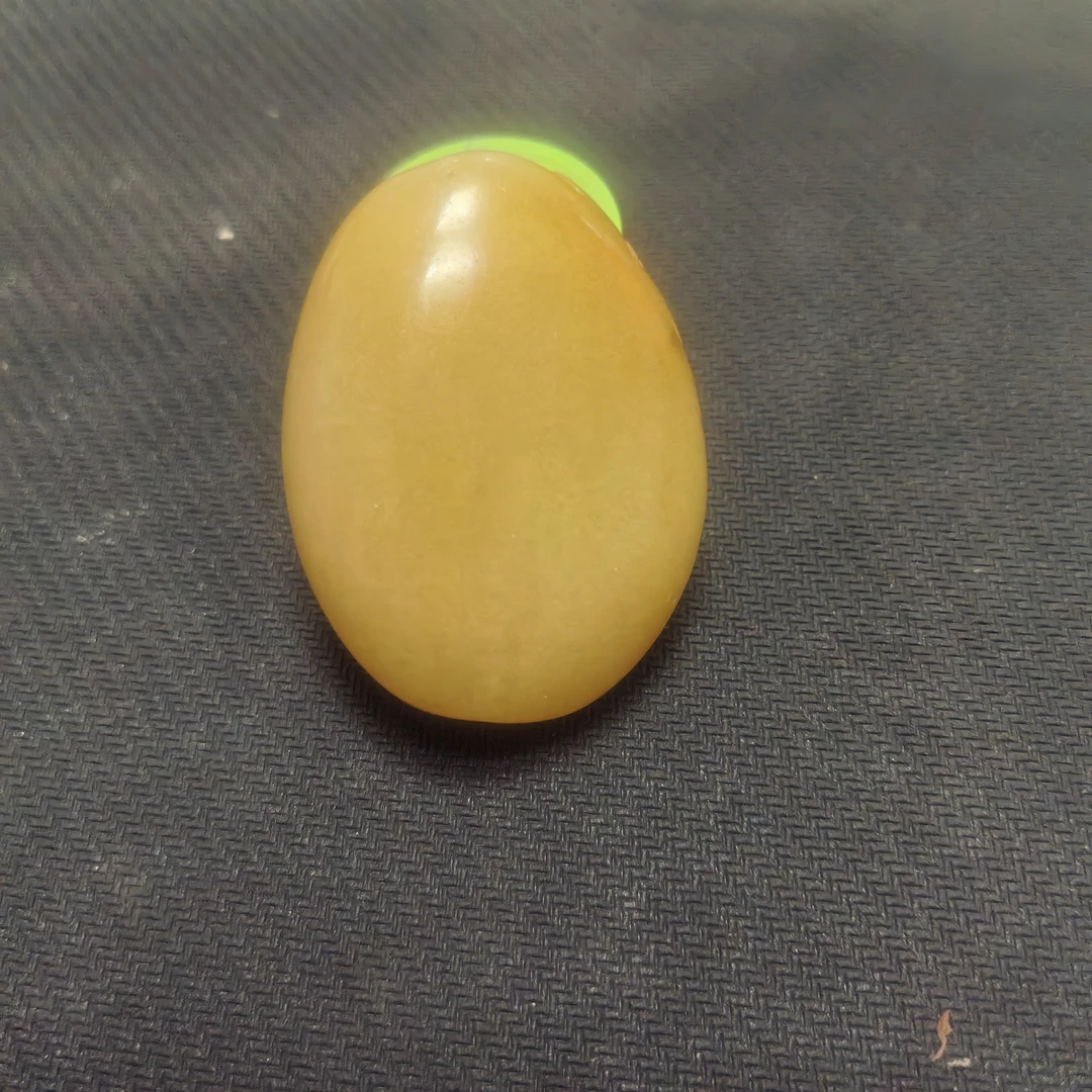 新疆克拉玛依金丝玉（花开福贵）鸡油黄挂件饰品