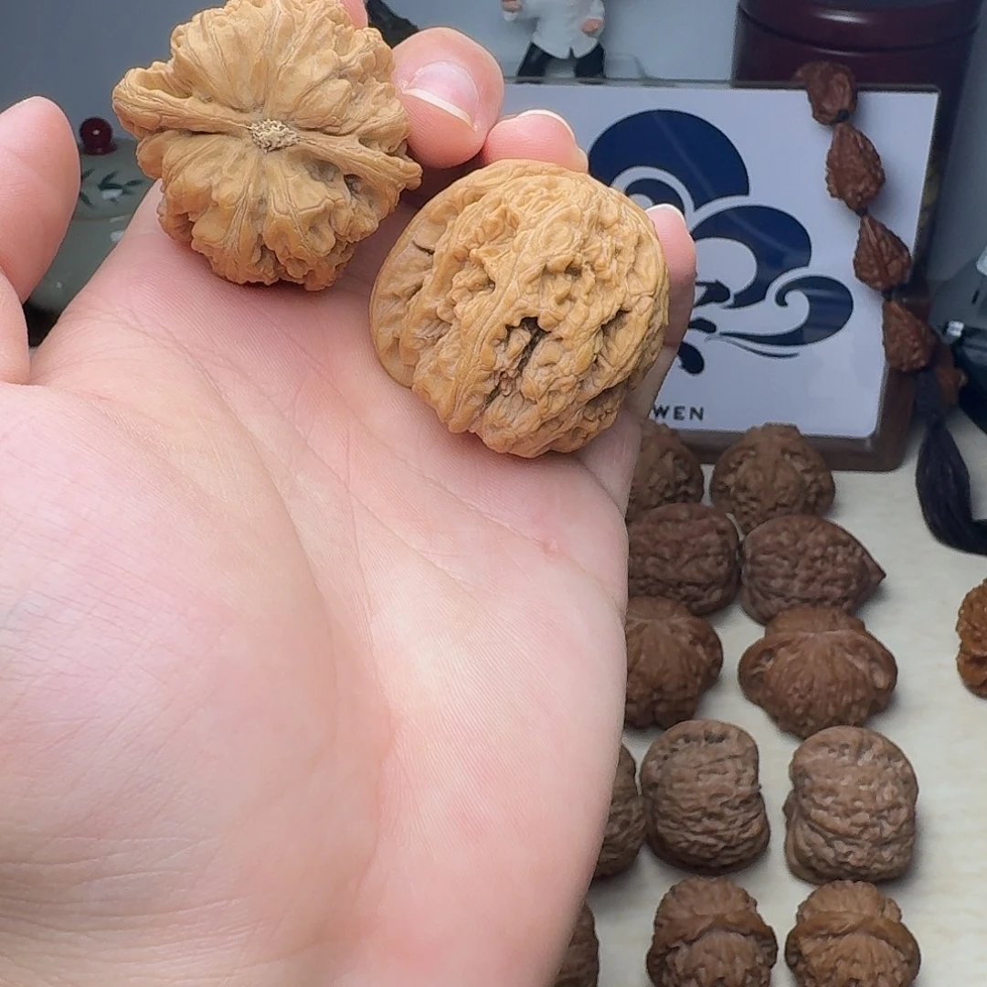 陈***安吊坠文玩核桃粗筋