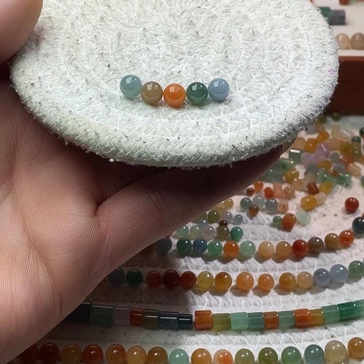 翡翠散珠未镶嵌定制翡翠卡7+，一组