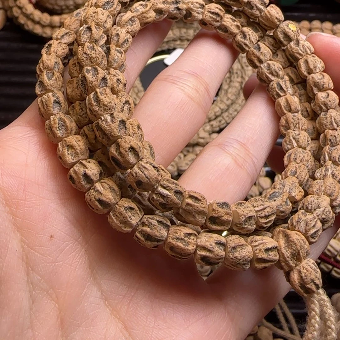 柏香籽/百香籽吊坠请***哥