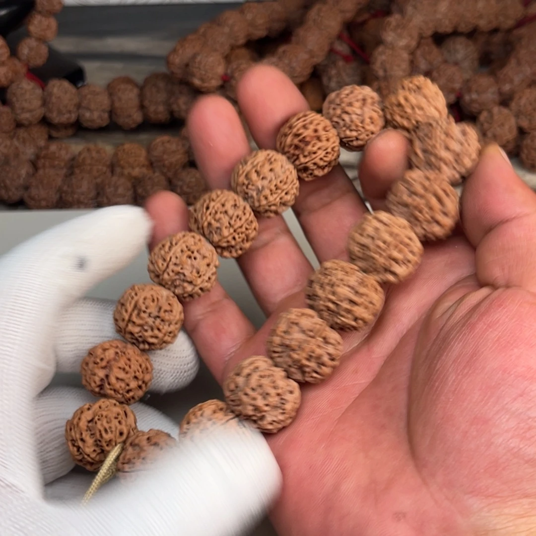 手串金刚菩提669黄皮蜂王