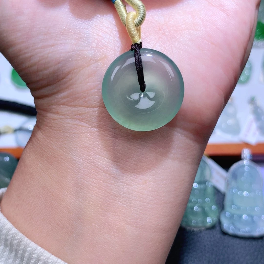 颈饰未镶嵌翡翠扣子