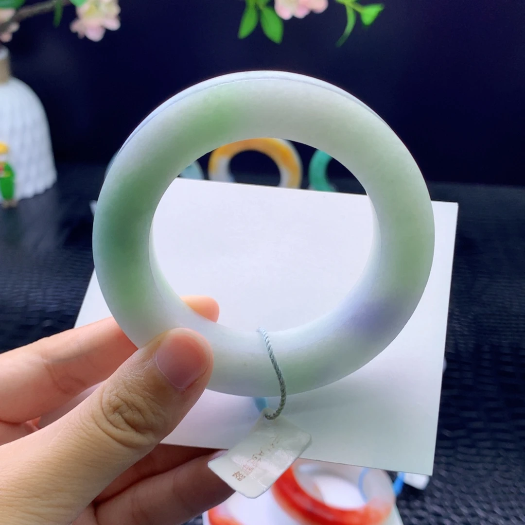 未镶嵌手镯定制翡翠