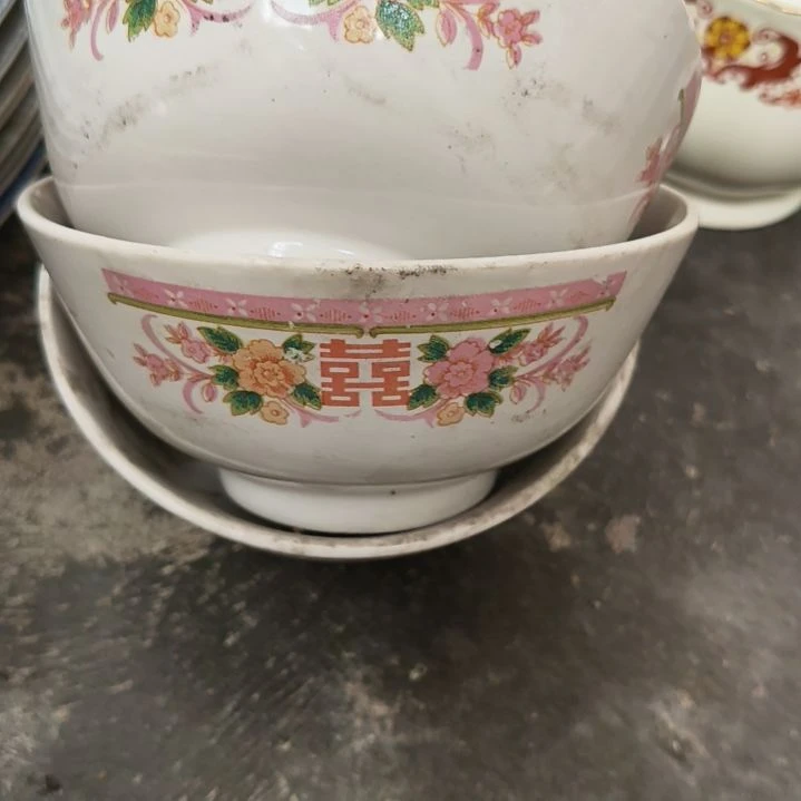 陶瓷盘子碗啥都有