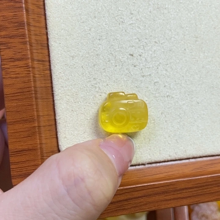 琥珀未镶嵌珠宝奇石照相机