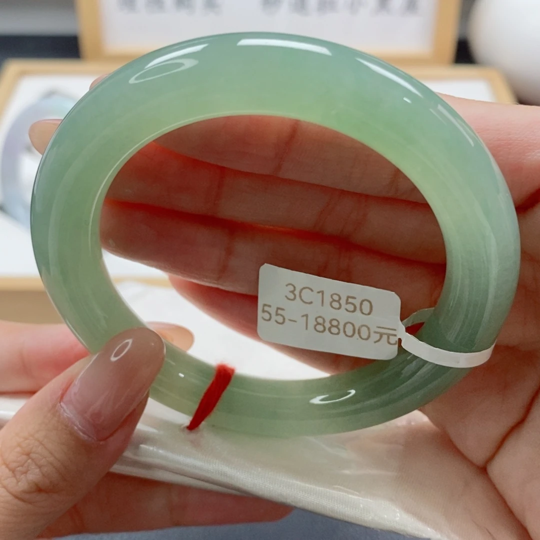 未镶嵌手镯翡翠天然A货翡翠手镯