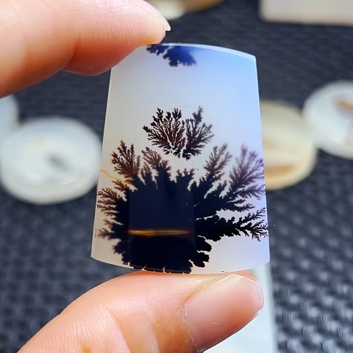 雪***舞玛瑙/玉髓未镶嵌珠宝半成品