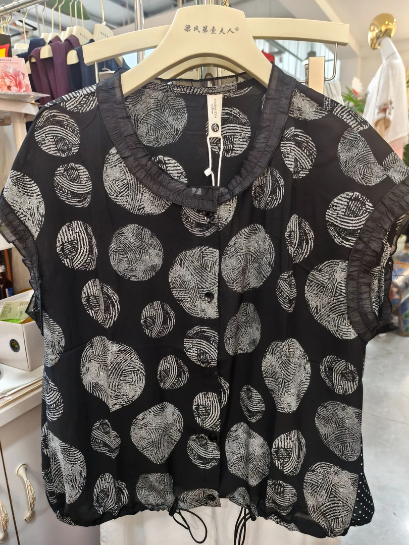 圆领宽松T恤休闲风宽松型短袖时尚印花少女风美式